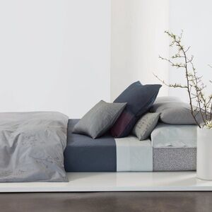 Calvin Klein Home Floral Winter Branches King Pillow Sham, Powder New w/Tag $125